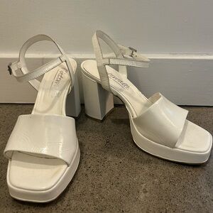 L'INTERVALLE White Platform Heels